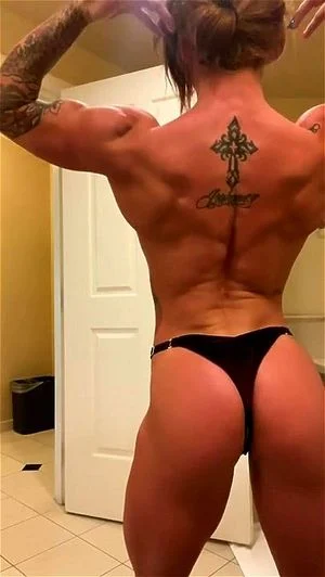 Sexy Muscle Babes thumbnail