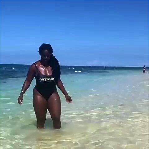 Ebony twerk