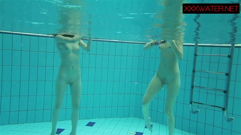 Nastya and Libuse sexy fun underwater