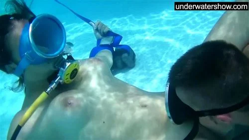 Underwater Show, amateur, professional, lick