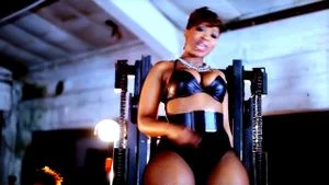 Thick big booty African female Rapper Noni Zondi - Come get it
