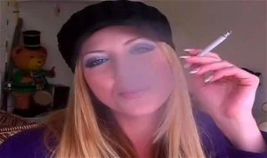 Smoking Ladies thumbnail