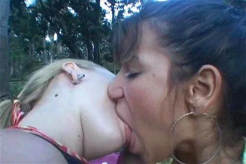 Lesbian kiss thumbnail
