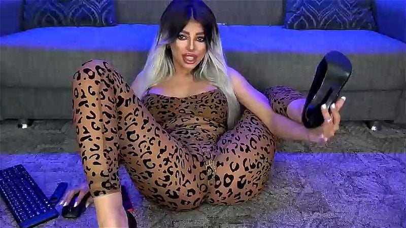 Bella blonde Bella blonde