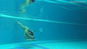 Sazan Cheharda super hot teen underwater nude