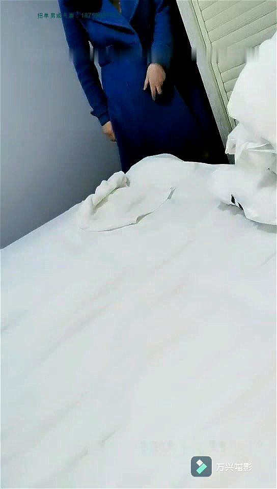 招单男一起3P自己老婆.mp4 招单男一起3P自己老婆.mp4