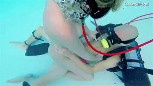 Jason and Monica fucking hard underwater