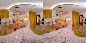 VR Latina thumbnail