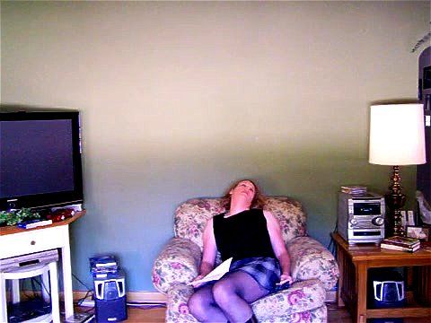 Pretty doll training herself エロ動画 - SpankBang