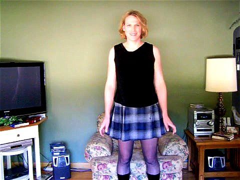 Pretty doll training herself エロ動画 - SpankBang