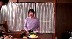 japanese mom thumbnail