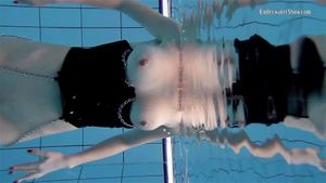 UNDERWATERSHOW thumbnail