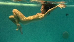 underwater thumbnail