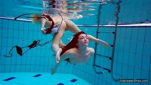 underwater  уменьшенное изображение