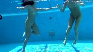 Jessica and Lindsay naked swimming in the pool