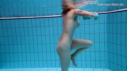 professional, Underwater Show, underwater teens, solo female