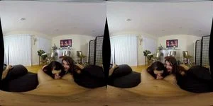 VR - More than one girl thumbnail