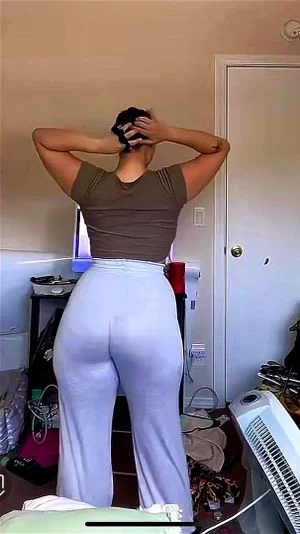 Beautiful big booty Latina live on T ik T ok