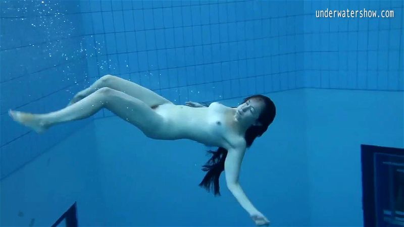 Virgin pussy Umora Bajankina swimming underwater