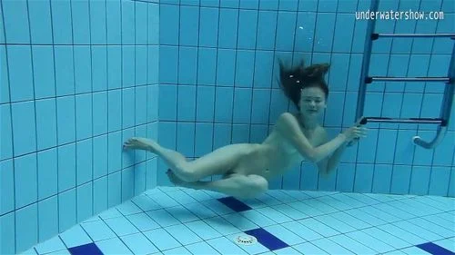 underwater teen, babe, Underwater Show, professional