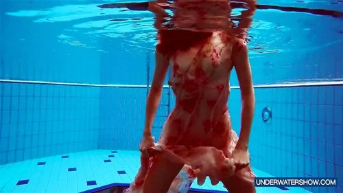 natural boobs, pool, solo, Underwater Show