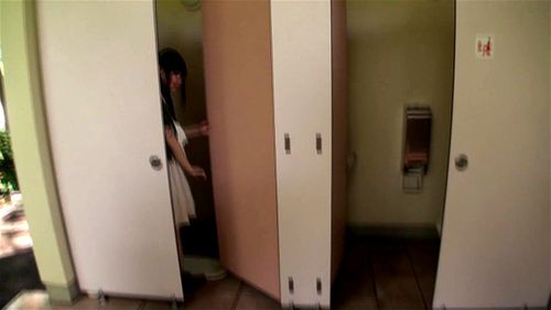 Un'esperienza sensuale e appagante che cattura l'intimità tra adulti consenzienti. Scopri momenti di puro piacere e passione in questa produzione di alta qualità, pensata per un pubblico maturo. Video Porno - SpankBang