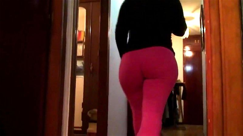 26yr Old Pawg Wife Wearing Leggings