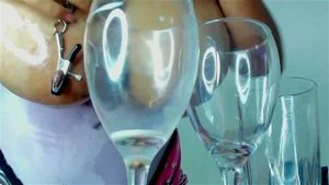 L0ve_m!lk_qu33n thumbnail