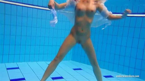 underwater teen, underwater babe, underwatershow, Underwater Show