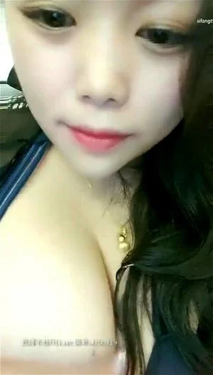 Chinese curvy babe