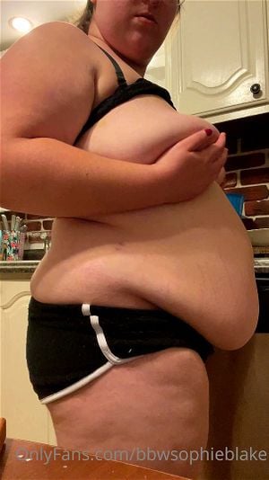 Sexy white bbw  thumbnail