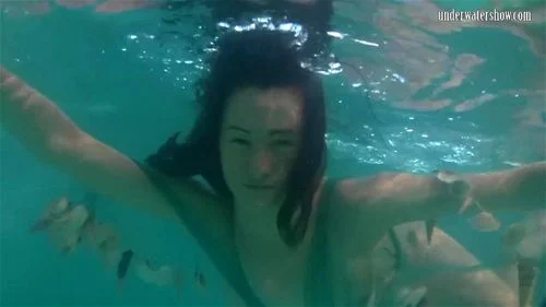 Underwater Show, underwater babe, brunette, babe