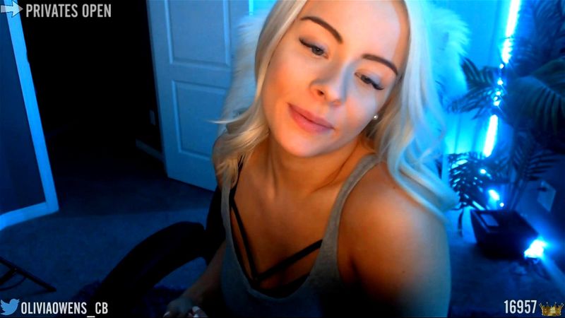 blonde cutie camshow