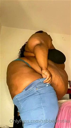 Ebony Plump Belly - Watch Ebony with huge belly - Ssbbw, Big Belly, Cam Porn - SpankBang