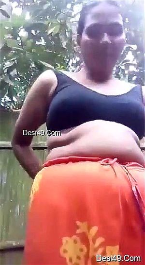 Watch Mallu Bath Outside Mallu Girl Curve Boobs Porn Spankbang 