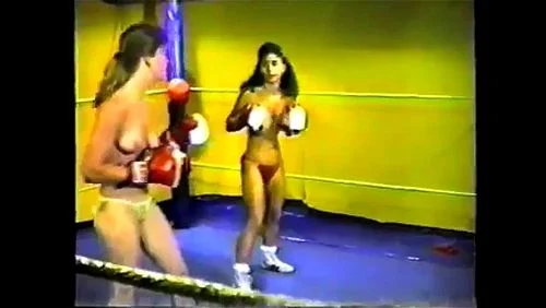 Topless Fem Boxing