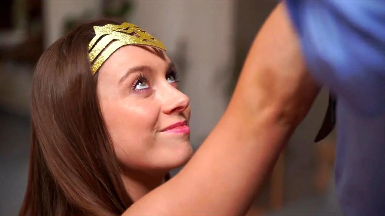 Watch WONDER WOMAN - Invulneralble, Superstrength, Blonde Porn - SpankBang