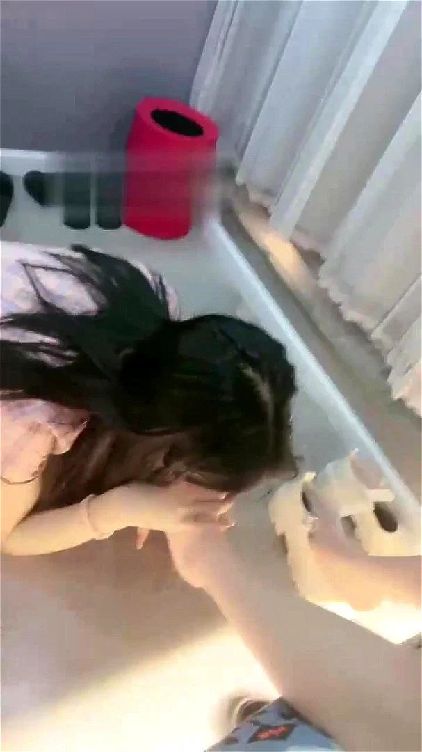 Chinese lesbian female roommate foot fetish Chinese lesbian female roommate foot fetish