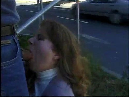 Chit porn video – A man fucked a girl among passing cars