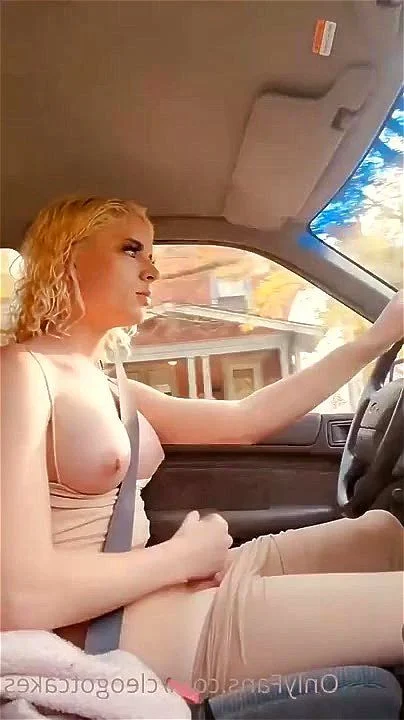 Shemale wanking while driving