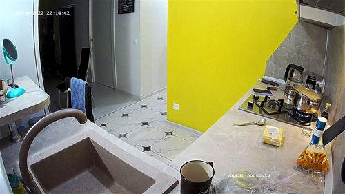 Gêmeas peladinhas na cozinha Porno Video - SpankBang