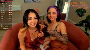 lesbian - cam thumbnail