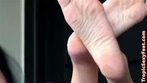 asian feet thumbnail