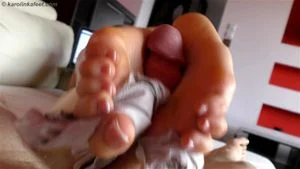 Karolinkas feet thumbnail