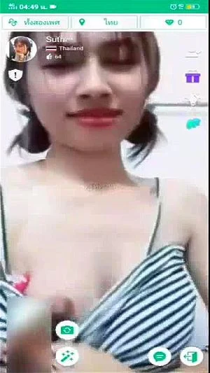 Horny babe flashing her nipple to stranger (Morefxxn)
