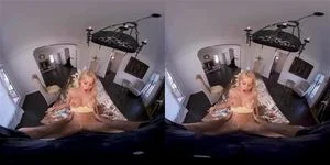 Blonde thumbnail