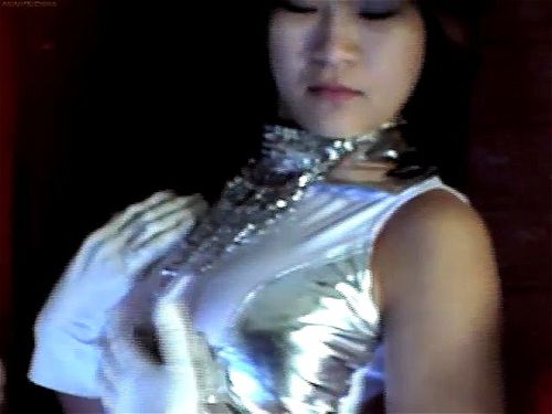 Ángeles del Club Vol. 2: Aventuras atrevidas con mujeres adultas atractivas que buscan placer y dominio en escenas emocionantes. Video Porno - SpankBang