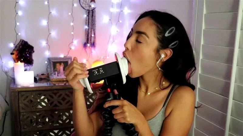 Sexy ASMR Ear Eating Sexy ASMR Ear Eating