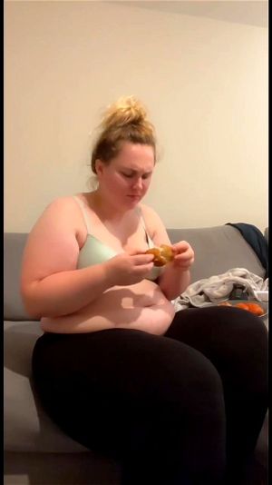 girls eating thumbnail