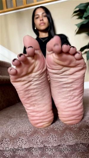 feet 1 thumbnail